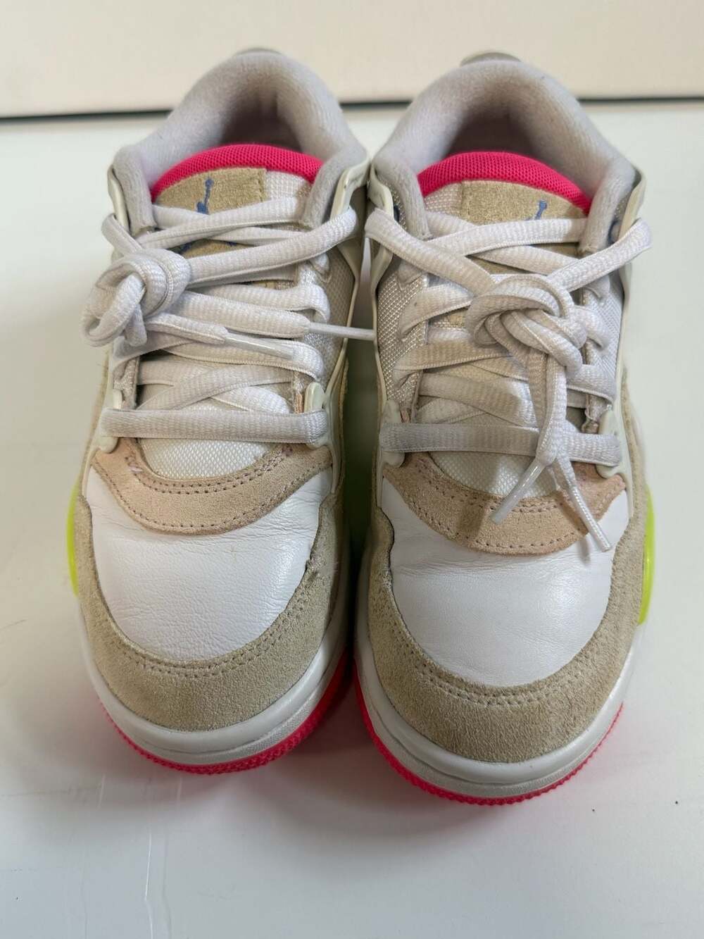 Jordan Air Jordan 4 RM Size 4Y White Hyper Pink Sneakers